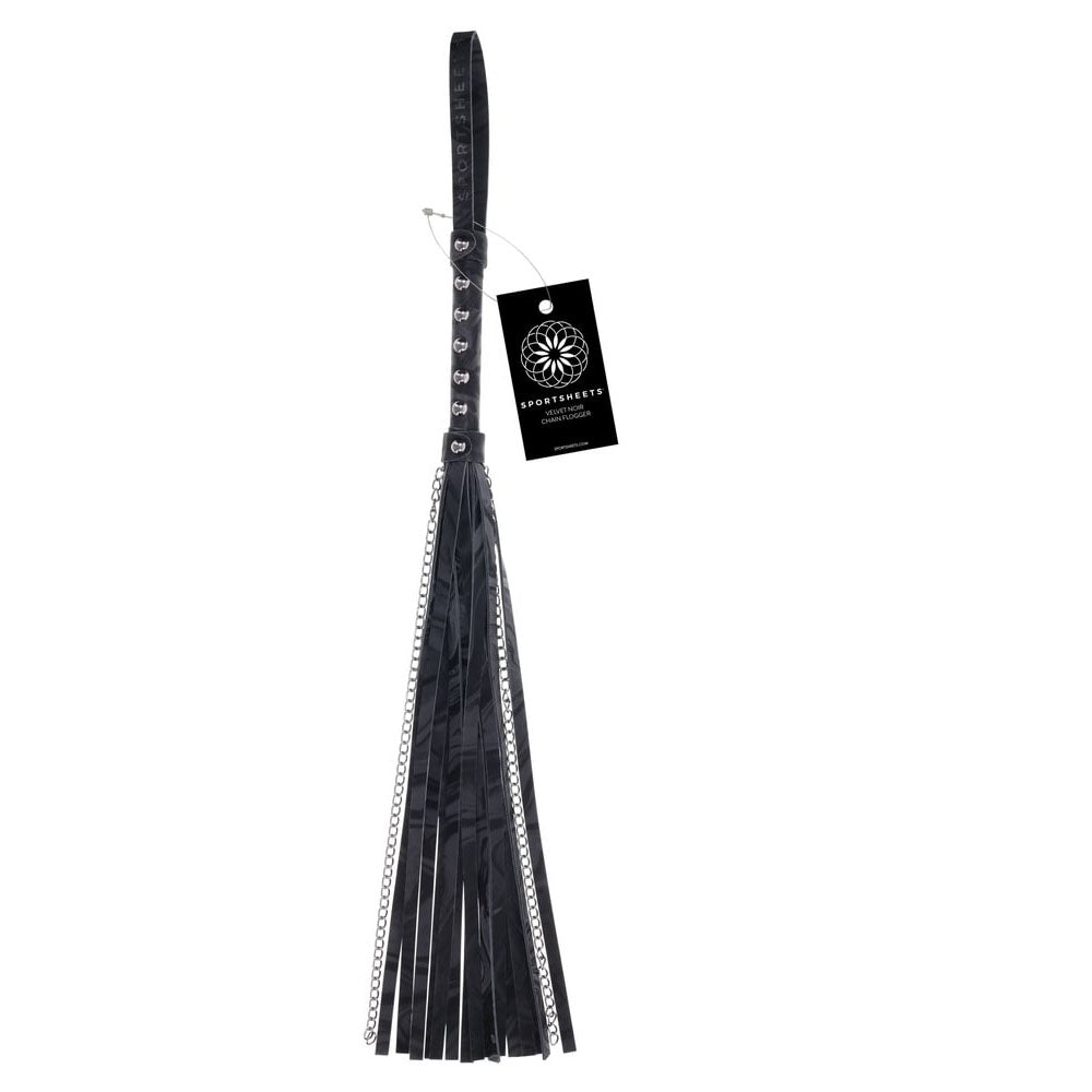 SPORTSHEETS Velvet Noir Chain Flogger - Black 43 cm Whip